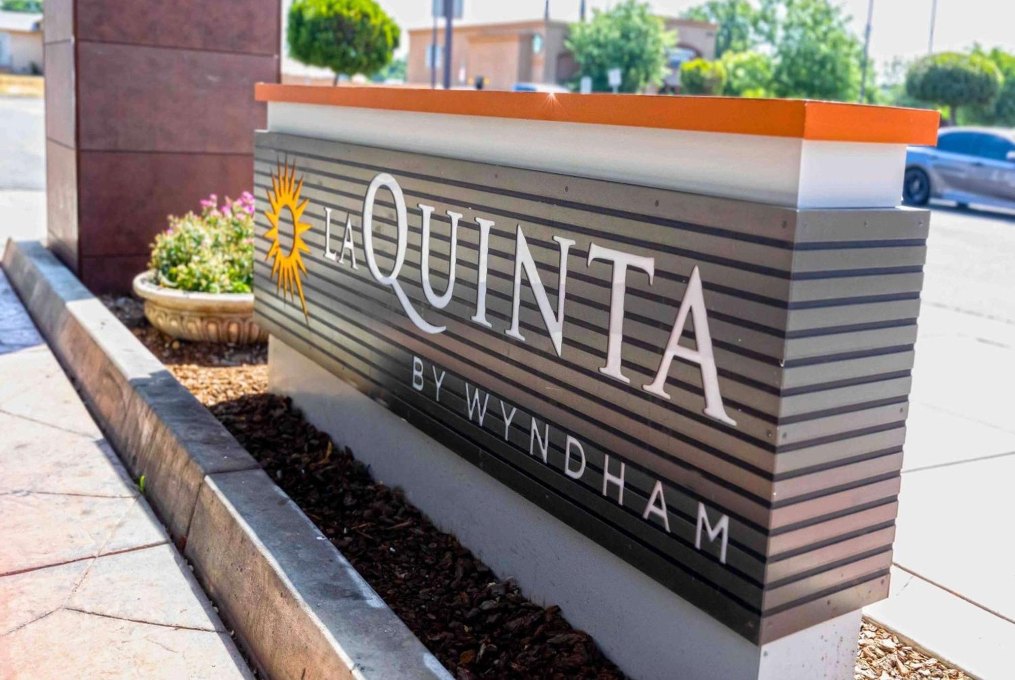 La Quinta By Wyndham Fowler Ξενοδοχείο Εξωτερικό φωτογραφία